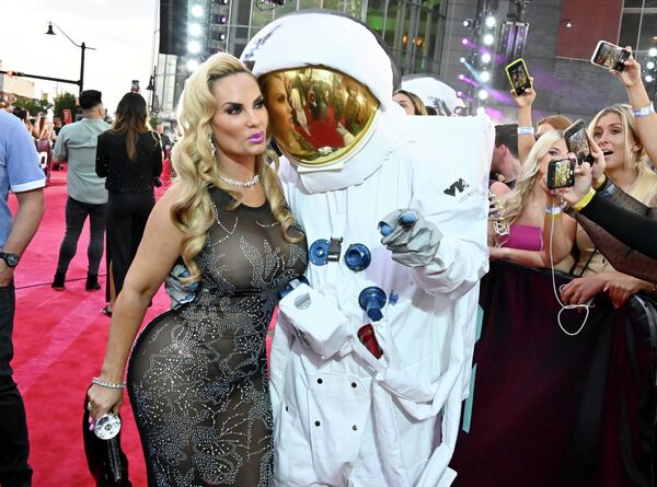 Коко Остин на церемонии вручения премии 2019 MTV Video Music Awards Коко Остин на церемонии вручения премии 2019 MTV Video Music Awards