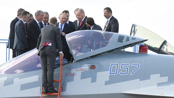 Президент РФ Владимир Путин и президент Турции Реджеп Тайип Эрдоган на открытии Международного авиакосмического салона МАКС-2019 Президент РФ Владимир Путин и президент Турции Реджеп Тайип Эрдоган на открытии Международного авиакосмического салона МАКС-2019