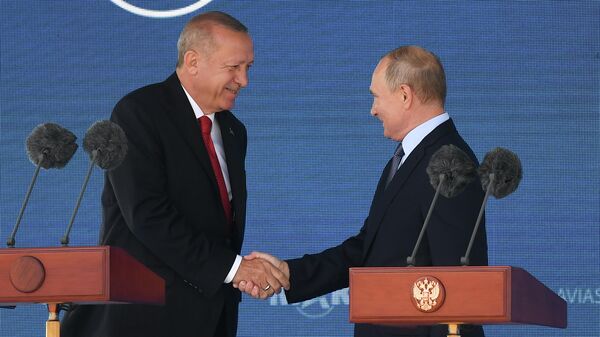 Президент РФ Владимир Путин и президент Турции Реджеп Тайип Эрдоган на открытии Международного авиакосмического салона МАКС-2019 Президент РФ Владимир Путин и президент Турции Реджеп Тайип Эрдоган на открытии Международного авиакосмического салона МАКС-2019
