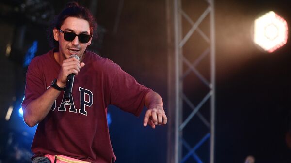 Музыкант Евгений Дидур выступает на фестивале Rap Koktebel в Крыму Музыкант Евгений Дидур выступает на фестивале Rap Koktebel в Крыму