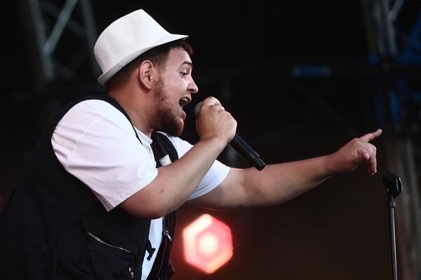 Рэпер Петр Громов (ЦГП) выступает на фестивале Rap Koktebel в Крыму Рэпер Петр Громов (ЦГП) выступает на фестивале Rap Koktebel в Крыму