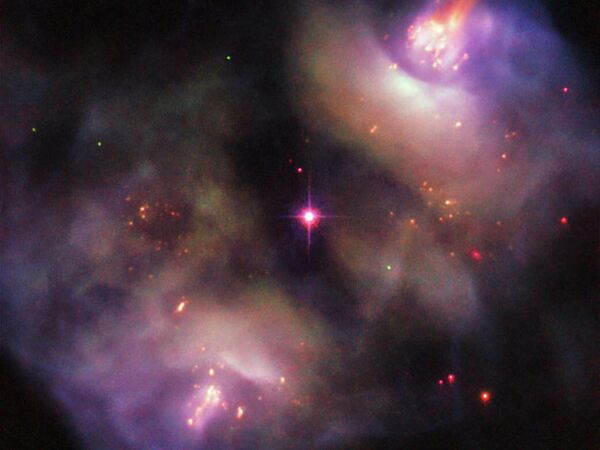 Планетарная туманность NGC 2371 в созвездии Близнецы Планетарная туманность NGC 2371 в созвездии Близнецы