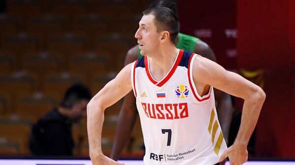 Виталий Фридзон (Россия) в матче группового этапа чемпионата мира по баскетболу 2019 между сборными командами России и Нигерии.