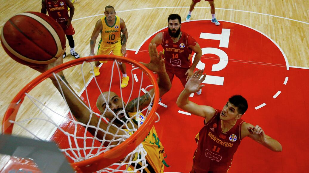 Баскетбол кубки результаты. Сборная Бразилии по баскетболу. Баскетболисты Черногории. Сборная Черногории по баскетболу. Баскетбольный Кубок.