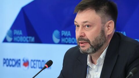 Руководитель портала РИА Новости Украина Кирилл Вышинский на пресс-конференции в Международном мультимедийном пресс-центре МИА Россия сегодня Руководитель портала РИА Новости Украина Кирилл Вышинский на пресс-конференции в Международном мультимедийном пресс-центре МИА Россия сегодня