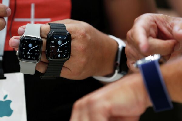 Часы Apple Watch на презентации новинок компании Apple Часы Apple Watch на презентации новинок компании Apple