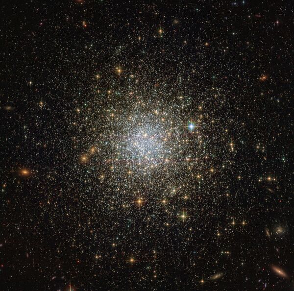 Шаровое скопление NGC 1466 в созвездии Южная Гидра Шаровое скопление NGC 1466 в созвездии Южная Гидра