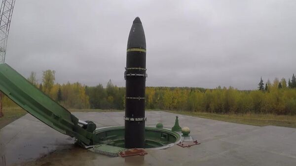 Учебно-боевой пуск баллистической ракеты Тополь-М с космодрома Плесецк Учебно-боевой пуск баллистической ракеты Тополь-М с космодрома Плесецк