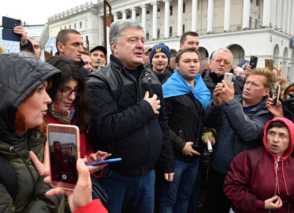 Бывший президент Украины Петр Порошенко на акции Нет Капитуляции против согласования Киевом формулы Штайнмайера Бывший президент Украины Петр Порошенко на акции Нет Капитуляции против согласования Киевом формулы Штайнмайера
