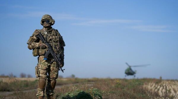 Украинский военный в Донецкой области Украинский военный в Донецкой области
