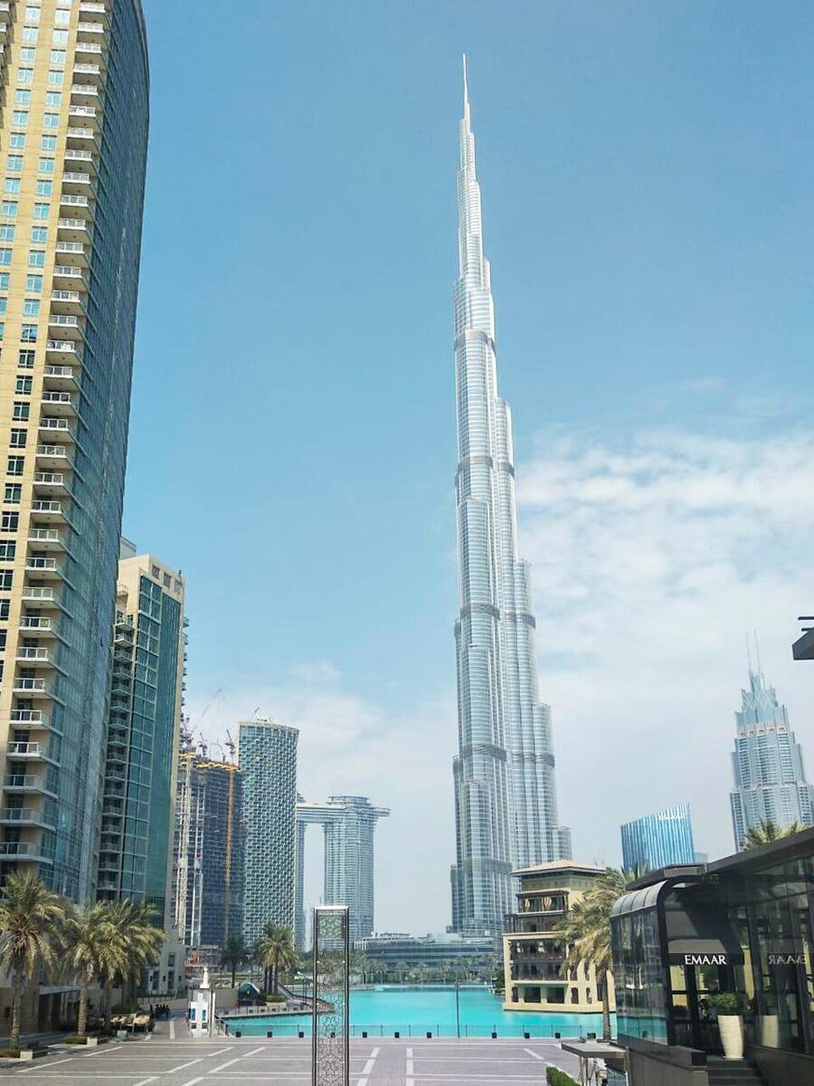 Вид на небоскреб Бурдж-Халифа в Дубае