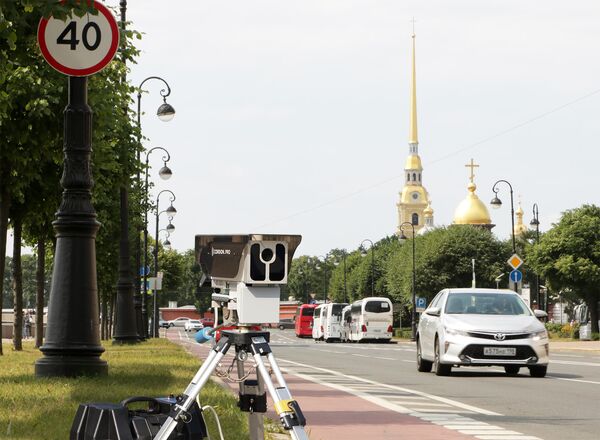 Устройство для контроля скорости автомобилей Кордон.Про Устройство для контроля скорости автомобилей Кордон.Про
