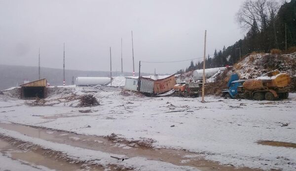 Вид рабочего поселка в Курагинском районе Красноярского края, где ночью была прорвана дамба Вид рабочего поселка в Курагинском районе Красноярского края, где ночью была прорвана дамба