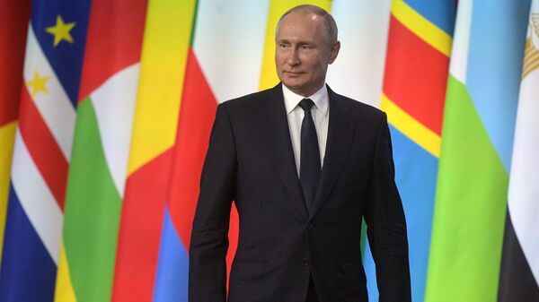 Президент РФ Владимир Путин на церемонии подписания Меморандума между правительством РФ и Африканским союзом об основах взаимоотношений и Меморандума о взаимопонимании между ЕЭК и Африканским союзом Президент РФ Владимир Путин на церемонии подписания Меморандума между правительством РФ и Африканским союзом об основах взаимоотношений и Меморандума о взаимопонимании между ЕЭК и Африканским союзом
