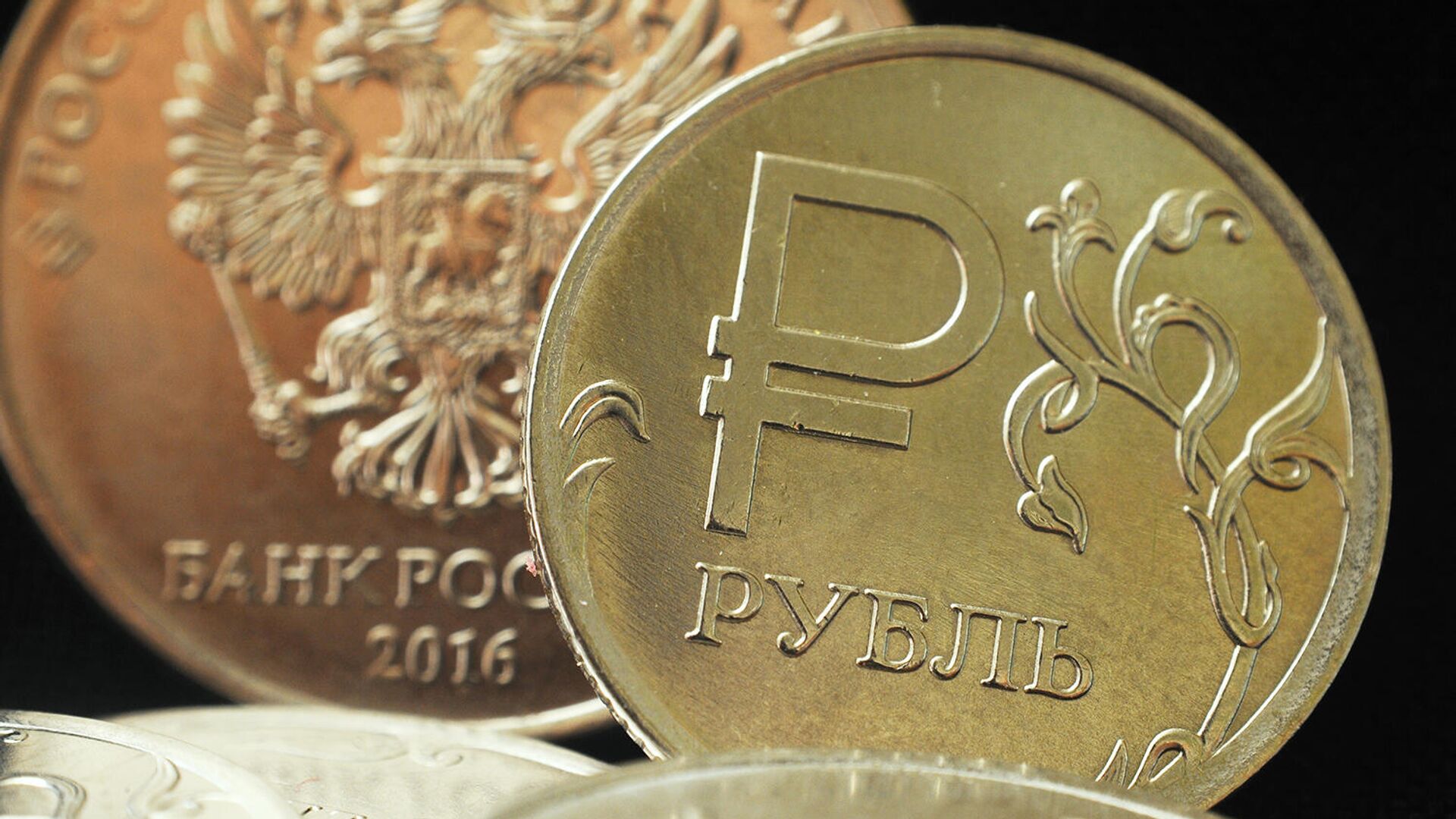 Рубли россии получить. Цифровой рубль с 1 апреля. Рубль может обрести цифровую форму. Монета 1 рубль какая сейчас в обращении.