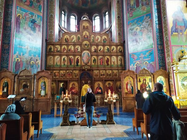 Служба в соборе Святой Троицы Служба в соборе Святой Троицы