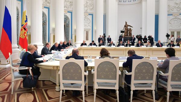 Президент РФ Владимир Путин проводит заседание Совета при президенте РФ по русскому языку. 5 ноября 2019 Президент РФ Владимир Путин проводит заседание Совета при президенте РФ по русскому языку. 5 ноября 2019