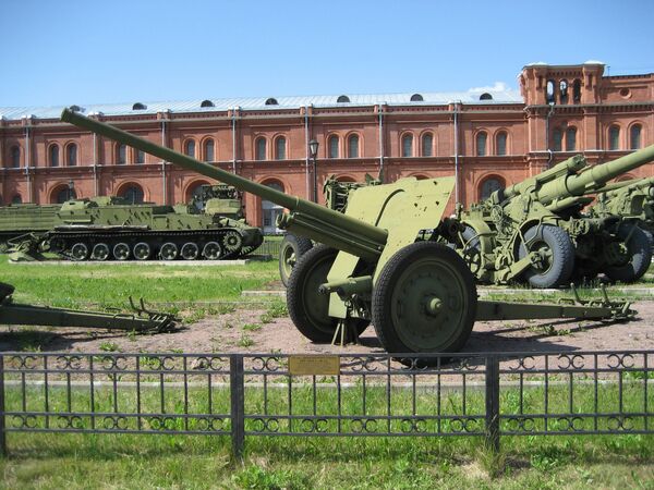 76-мм дивизионная пушка образца 1936 года (Ф-22) 76-мм дивизионная пушка образца 1936 года (Ф-22)