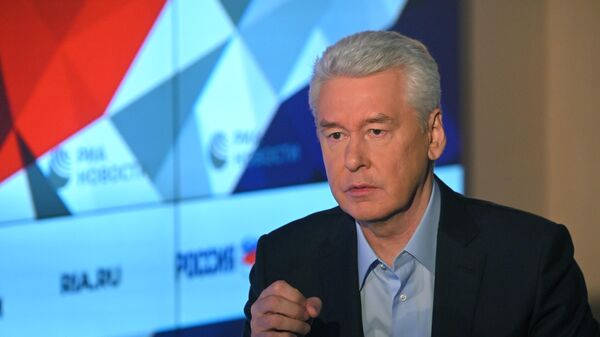 Мэр Москвы Сергей Собянин во время интервью в Международном информационном агентстве Россия сегодня Мэр Москвы Сергей Собянин во время интервью в Международном информационном агентстве Россия сегодня