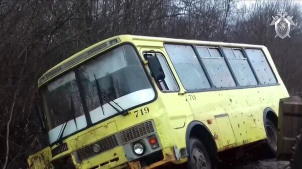 На месте ДТП с автобусом в Псковской области. 29 ноября 2019. Стоп-кадр видео СК РФ