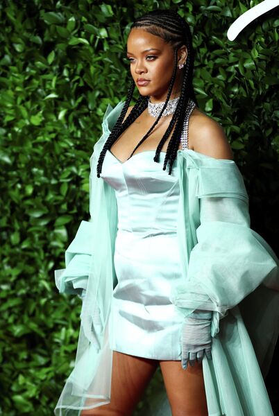 Певица Рианна на церемонии вручения премии British Fashion Awards 2019 Певица Рианна на церемонии вручения премии British Fashion Awards 2019