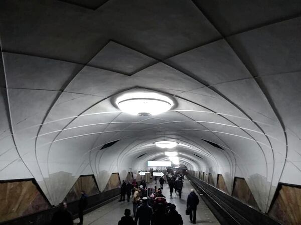 Вестибюль станции метро Аэропорт. Открыта 11 сентября 1938 г. Архитектор Борис Виленский. Вестибюль станции метро Аэропорт. Открыта 11 сентября 1938 г. Архитектор Борис Виленский.