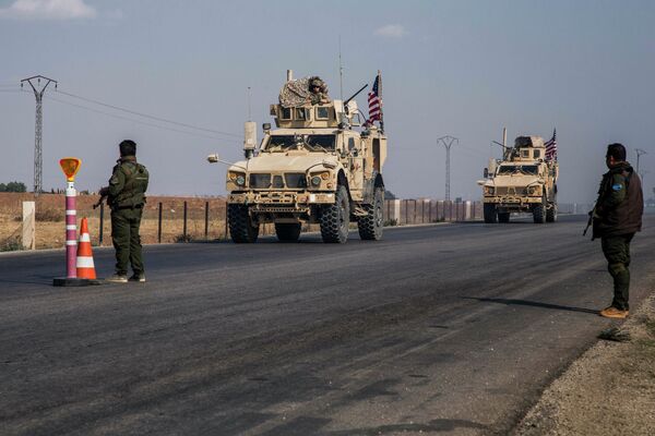 Военный конвой США в Сирии Военный конвой США в Сирии