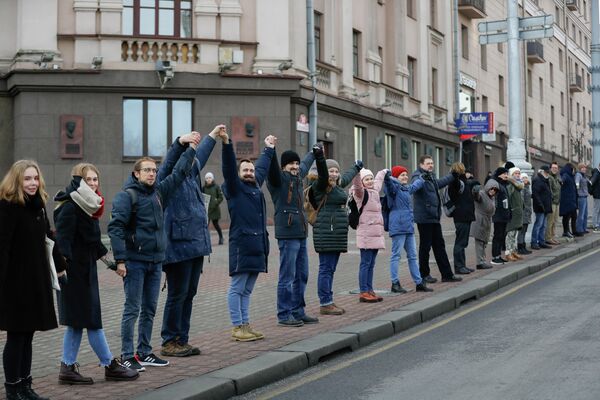 Протестующие во время митинга в центре Минска, Беларусь. 7 декабря 2019 Протестующие во время митинга в центре Минска, Беларусь. 7 декабря 2019