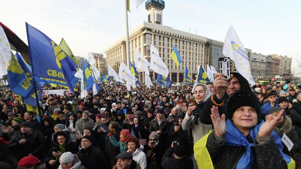Массовый митинг под названием Красные линии для ZE приуроченный к саммиту Нормандской четверки проходит на Майдане независимости в Киеве. 8 декабря 2019 Массовый митинг под названием Красные линии для ZE приуроченный к саммиту Нормандской четверки проходит на Майдане независимости в Киеве. 8 декабря 2019