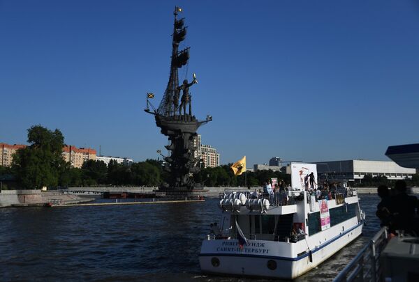 Первый чемпионат мира по граффити 3D на Москве-реке Первый чемпионат мира по граффити 3D на Москве-реке
