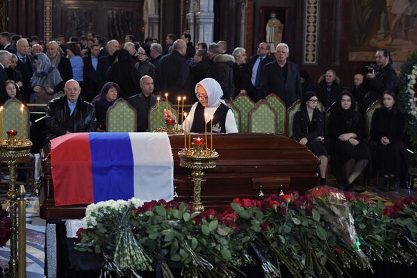 Прощание с бывшим мэром Москвы Юрием Лужковым Прощание с бывшим мэром Москвы Юрием Лужковым