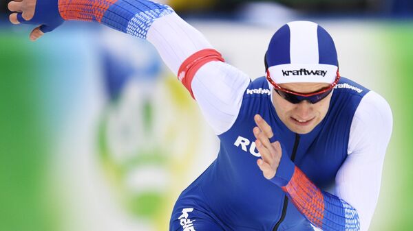 Муштаков победил на дистанции 1000 м на Кубке Союза конькобежцев России