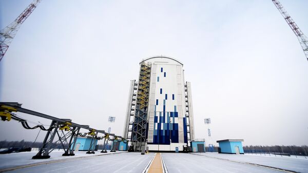 Мобильная башня обслуживания стартового комплекса РН Союз-2 на космодроме Восточный в Амурской области Мобильная башня обслуживания стартового комплекса РН Союз-2 на космодроме Восточный в Амурской области