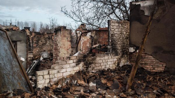 Разрушенный дом в Донецке Разрушенный дом в Донецке