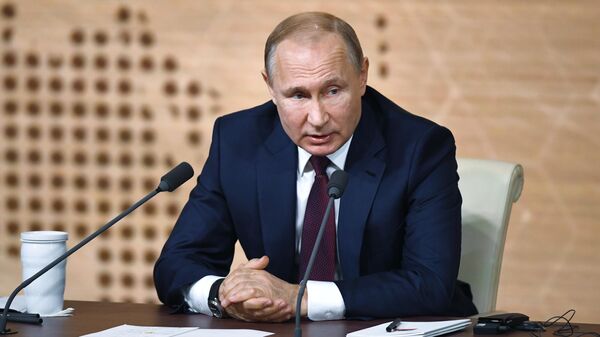 Президент РФ Владимир Путин на большой ежегодной пресс-конференции Президент РФ Владимир Путин на большой ежегодной пресс-конференции