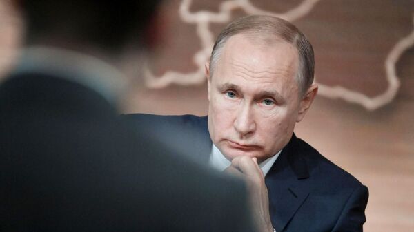 Президент РФ Владимир Путин на большой ежегодной пресс-конференции Президент РФ Владимир Путин на большой ежегодной пресс-конференции