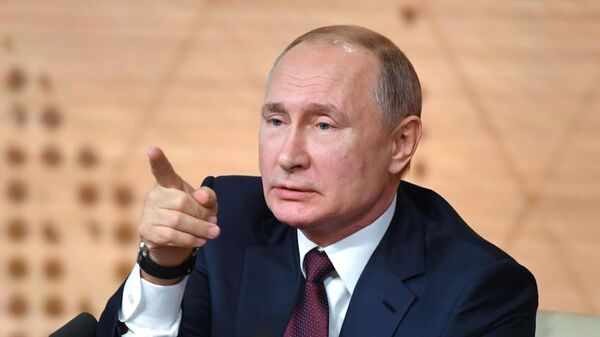 Президент РФ Владимир Путин на большой ежегодной пресс-конференции Президент РФ Владимир Путин на большой ежегодной пресс-конференции
