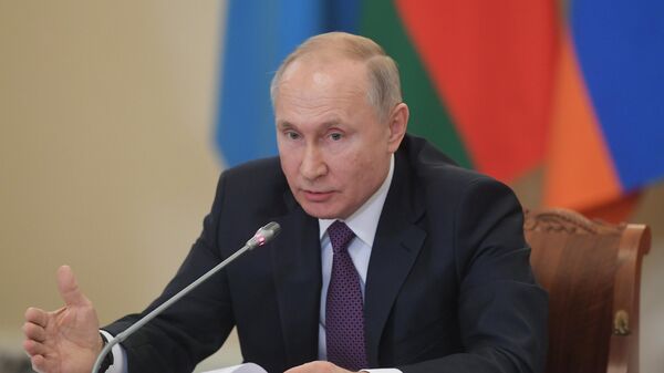 Президент РФ Владимир Путин на неформальной встрече лидеров государств Содружества Независимых Государств Президент РФ Владимир Путин на неформальной встрече лидеров государств Содружества Независимых Государств