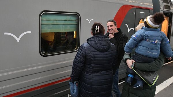 Отправление поезда Таврия из Санкт-Петербурга в Крым Отправление поезда Таврия из Санкт-Петербурга в Крым