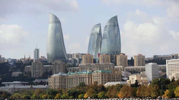 Вид на архитектурный комплекс Башни Пламени в Баку Вид на архитектурный комплекс Башни Пламени в Баку
