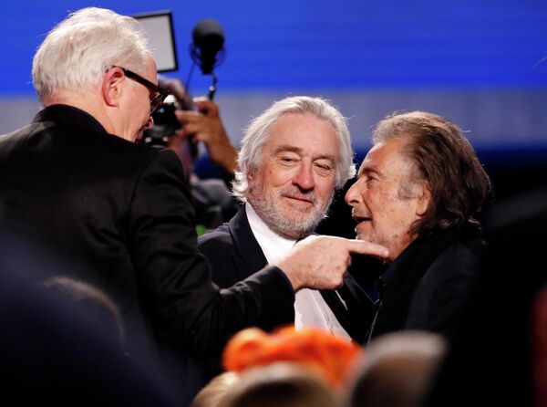 Джон Литгоу, Роберт Де Ниро и Аль Пачино на церемонии вручения премии Critics' Choice Awards Джон Литгоу, Роберт Де Ниро и Аль Пачино на церемонии вручения премии Critics' Choice Awards