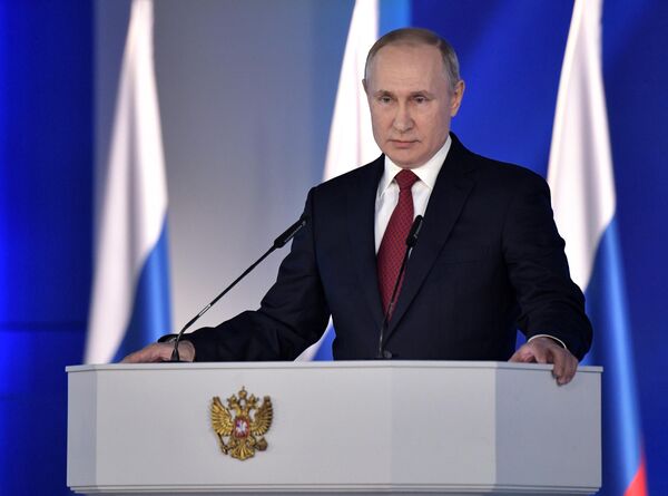 Президент РФ Владимир Путин выступает с ежегодным посланием Федеральному Собранию Президент РФ Владимир Путин выступает с ежегодным посланием Федеральному Собранию