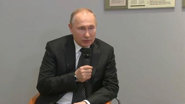 Владимир Путин: Мы заткнем рот тем, кто пытается переиначить историю Владимир Путин: Мы заткнем рот тем, кто пытается переиначить историю