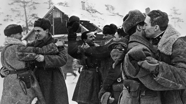 Блокада прорвана! Встреча бойцов Ленинградского и Волховского фронтов Блокада прорвана! Встреча бойцов Ленинградского и Волховского фронтов