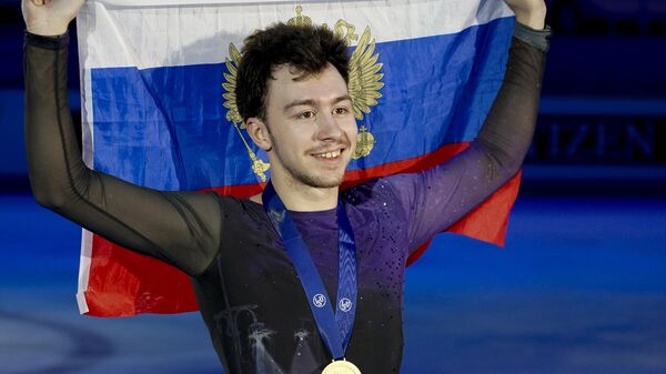 Фигурист Дмитрий Алиев Фигурист Дмитрий Алиев