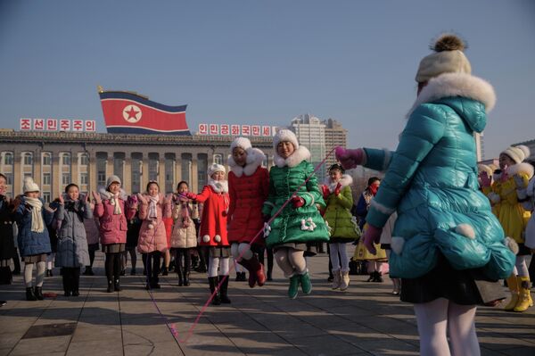 Празднование Нового года по лунному календарю в Пхеньяне, КНДР Празднование Нового года по лунному календарю в Пхеньяне, КНДР