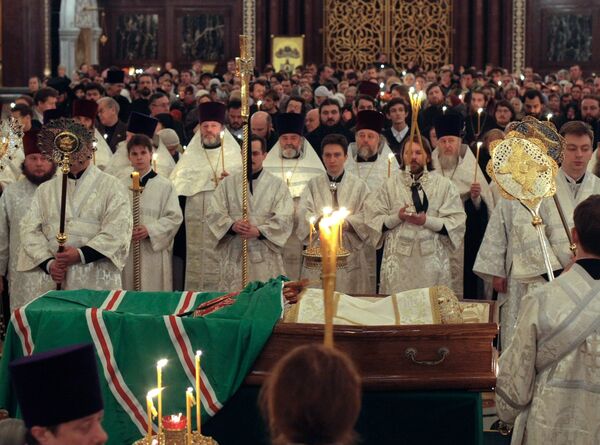 Церемония прощания с патриархом Московским и всея Руси Алексием II в храме Христа Спасителя Церемония прощания с патриархом Московским и всея Руси Алексием II в храме Христа Спасителя