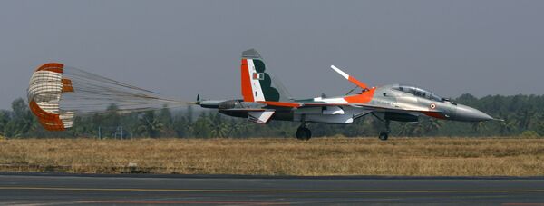 Российский истребитель Су-30 на Aero India-2009 в Бангалоре Российский истребитель Су-30 на Aero India-2009 в Бангалоре