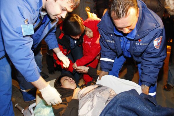 Самолет МЧС РФ доставил в Москву пострадавших в ДТП во Вьетнаме Самолет МЧС РФ доставил в Москву пострадавших в ДТП во Вьетнаме