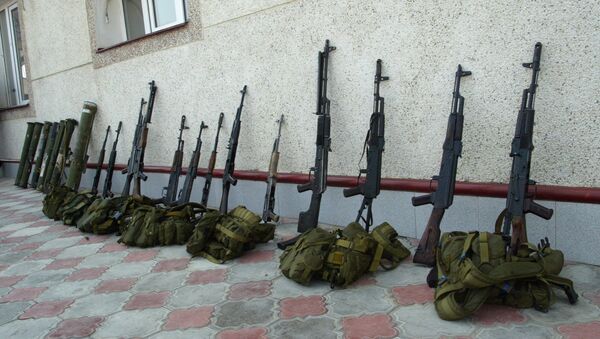 Оружие боевиков, сдавшихся властям. Архив Оружие боевиков, сдавшихся властям. Архив